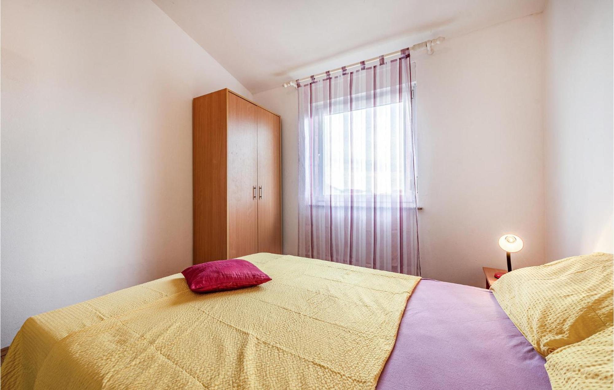 Beautiful Apartment In Vir With Wifi Bagian luar foto