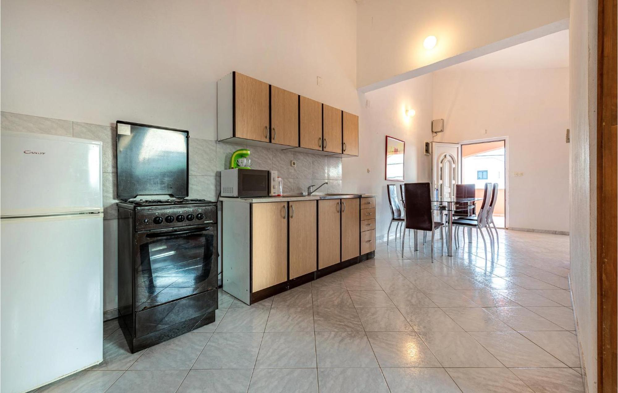 Beautiful Apartment In Vir With Wifi Bagian luar foto